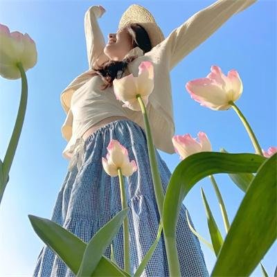 替嫁新娘，豪门老公两千岁